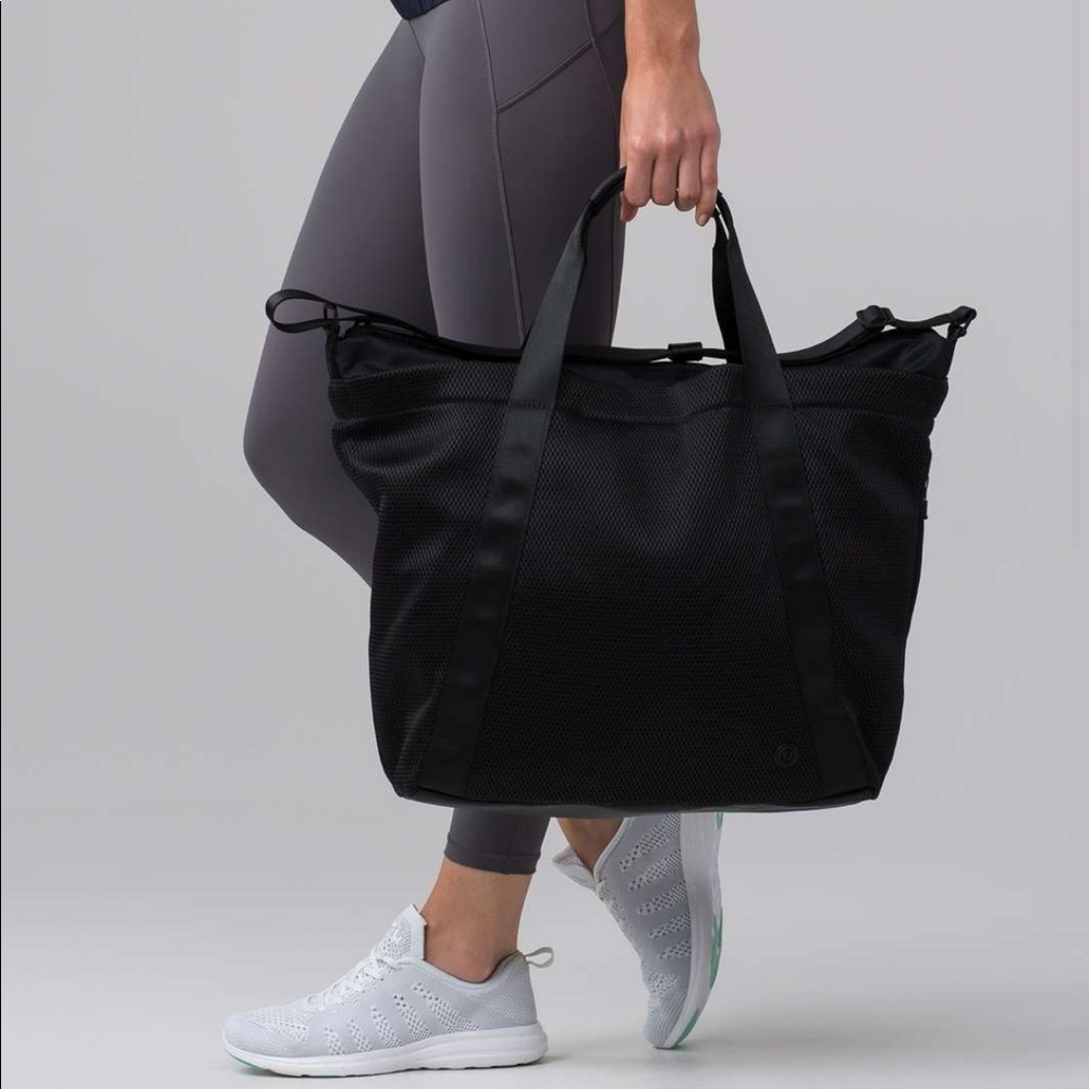 Lululemon Gym Bag - Carry The Day Gym Bag 🖤 22L